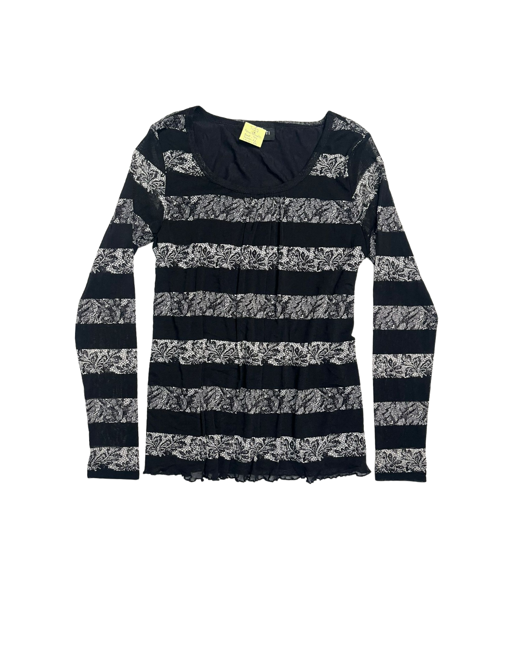 BLACK AND WHITE STRIPED TOP