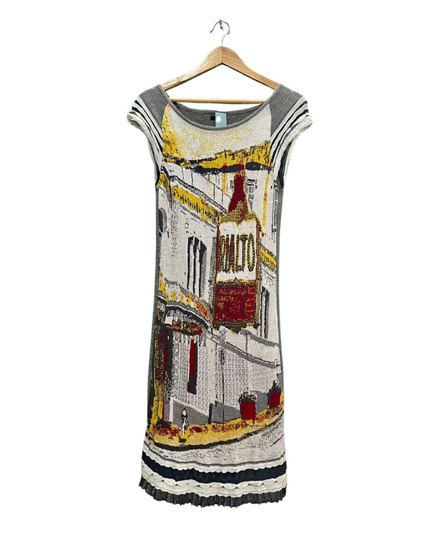 GRAPHIC TEXTURED DRESS