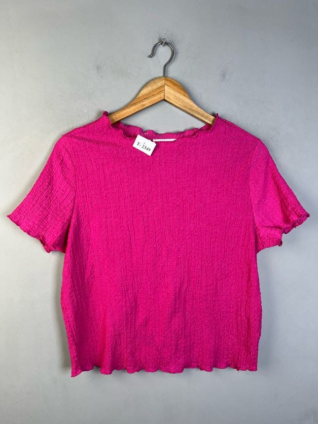 BRIGHT PINK CRINKLE RUFFLED TOP - Thrifty Threads