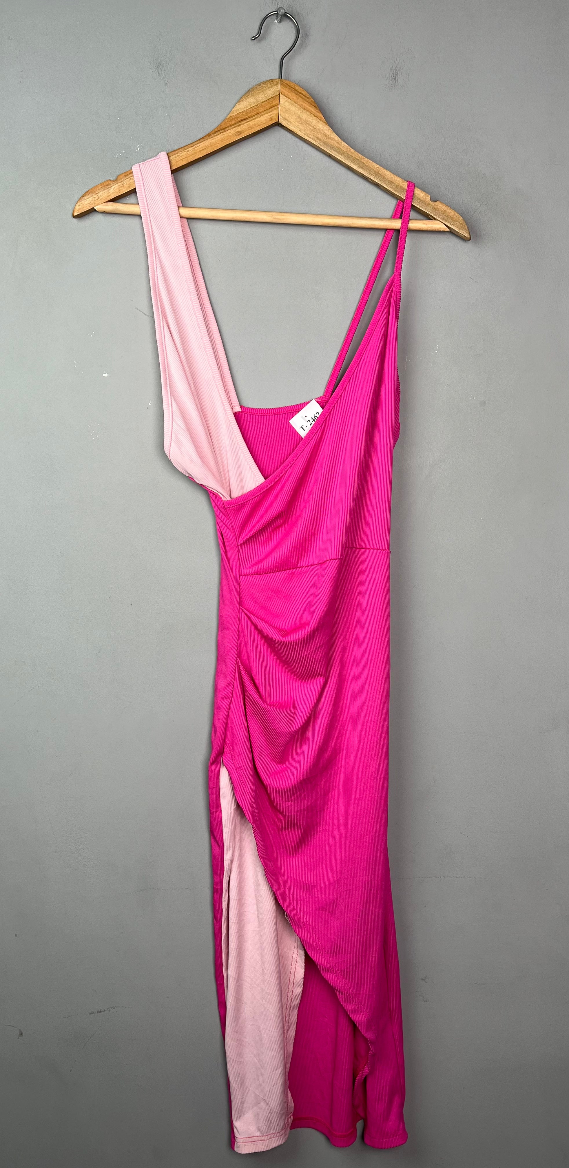 PINK RUCHED DRESS - Thrifty Threads