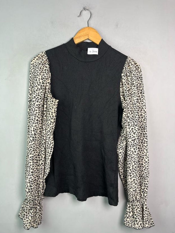 BLACK RIBBED ANIMAL PRINT SLEEVE TOP - Thrifty Threads