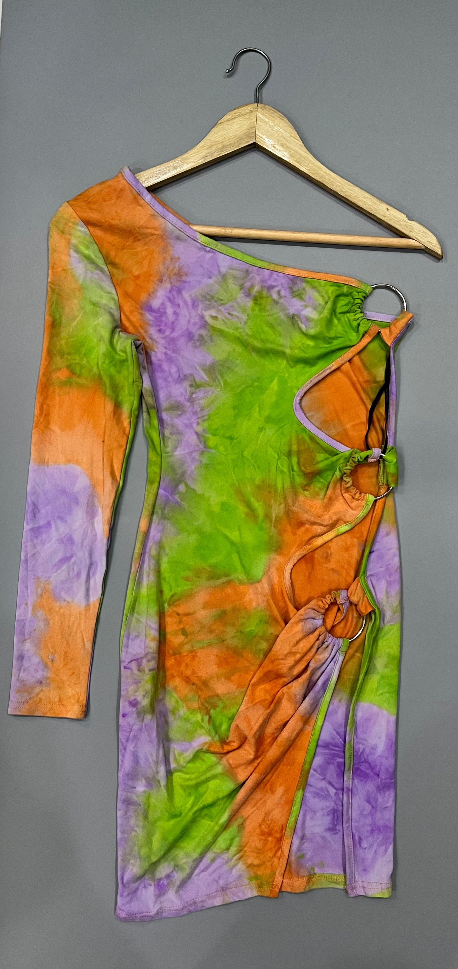 ONE SHOULDER SLIT DRESS