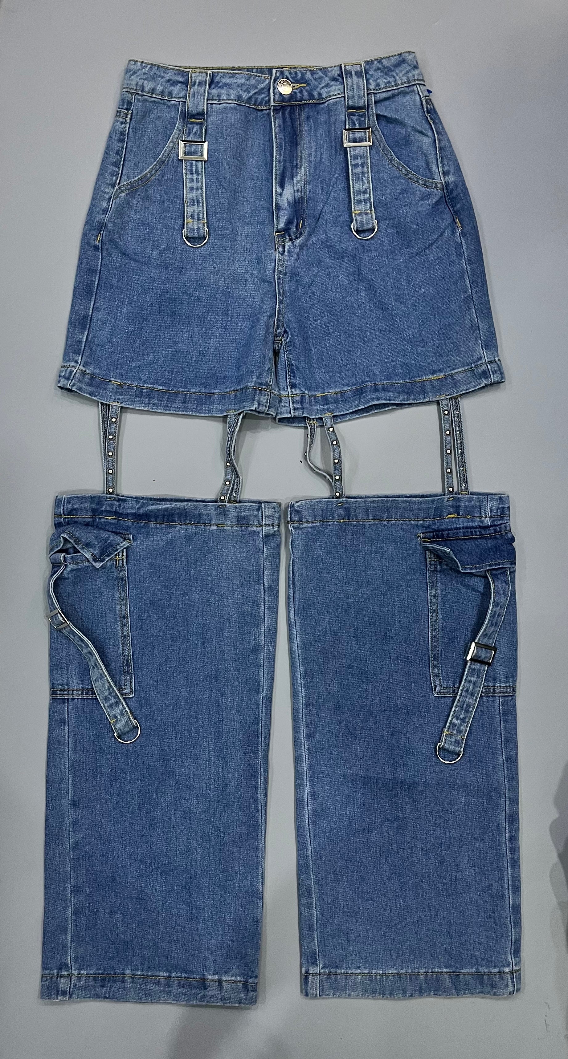 KNEE-CUT DENIM JEANS