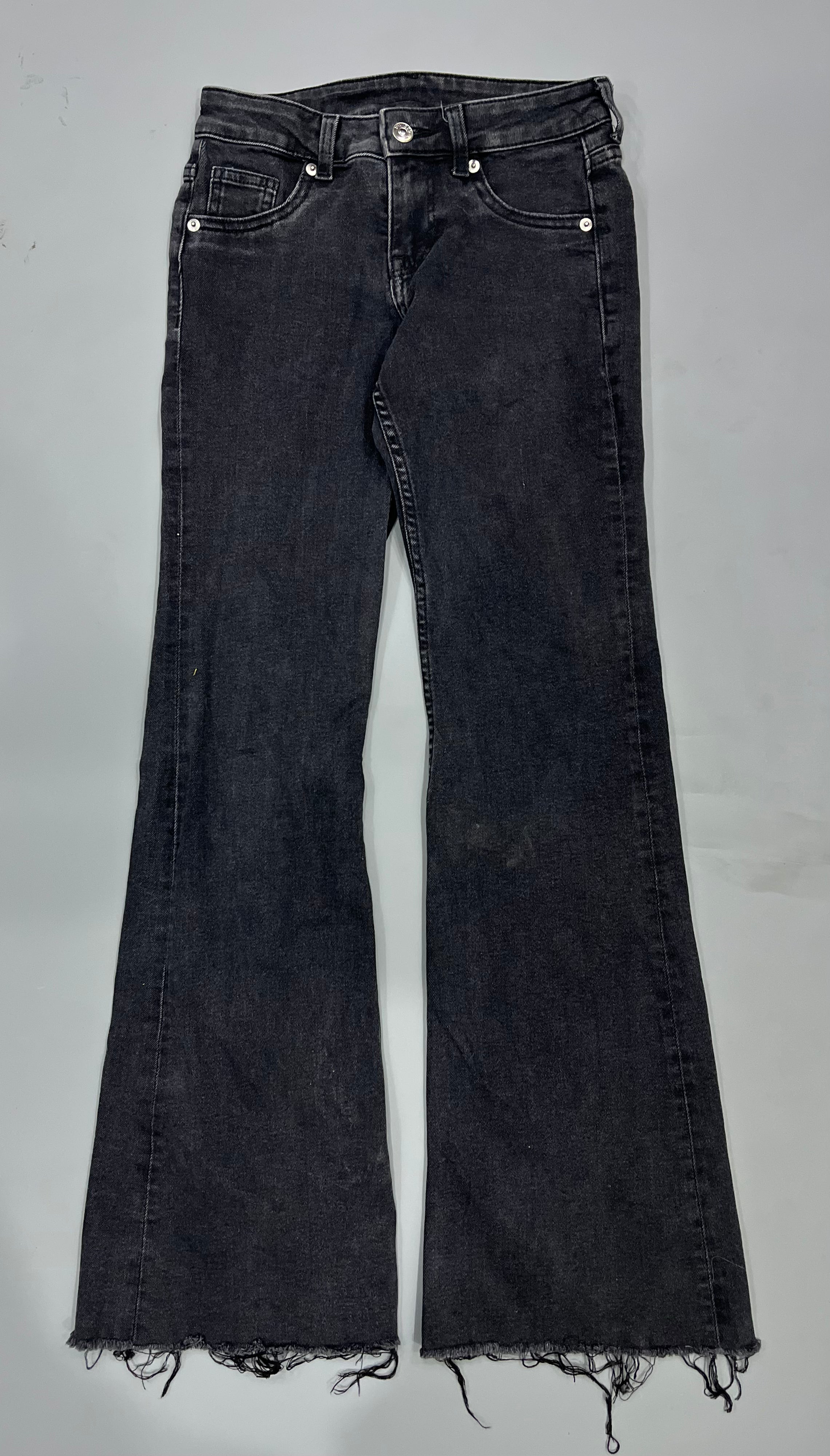 H&M BLACK WASH JEANS