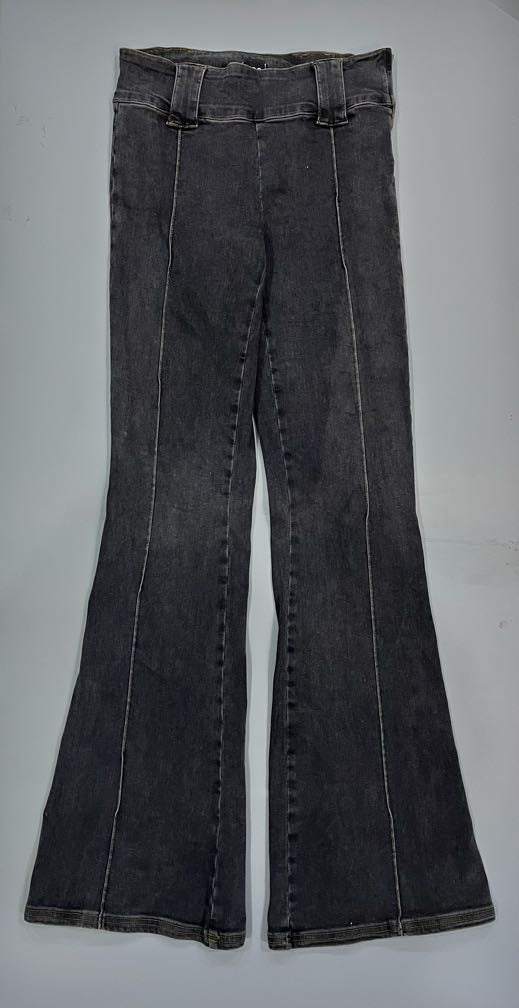 URBAN OUTFITTERS GREY DENIM JEANS