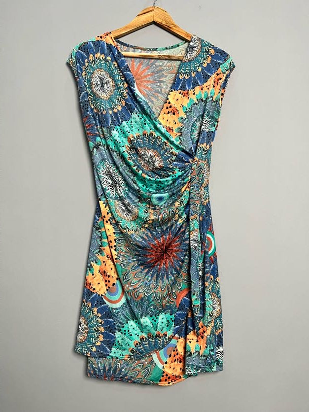 SUMMER PERFECT! SLEEVE LESS DRESS