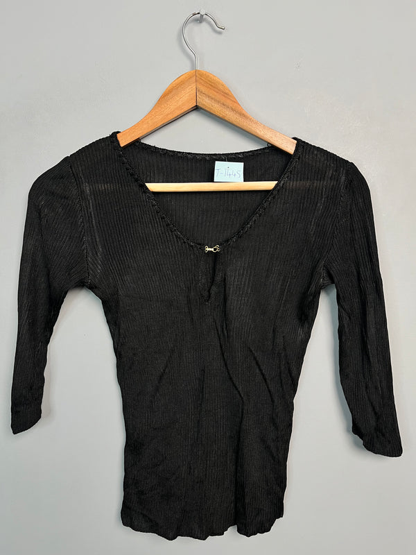 BLACK RIBBED V-NECK TOP