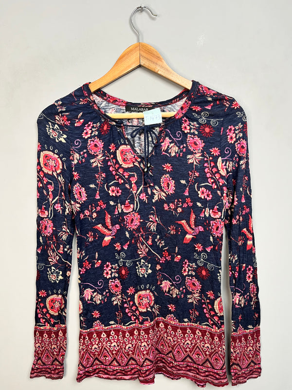 VINTAGE STYLE V-NECK TIE-FRONT TOP