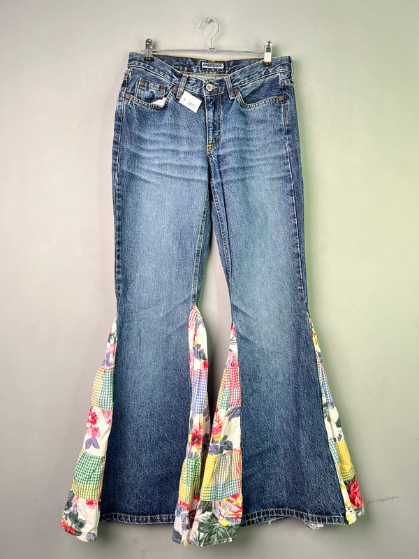 VINTAGE STYLE PATCHWORK FLARE JEANS - Thrifty Threads