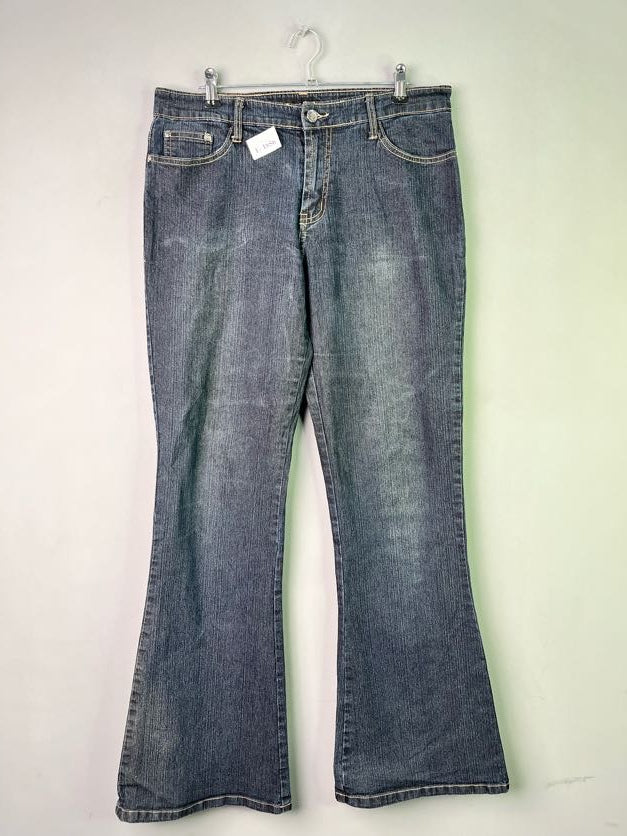 FLARE DENIM JEANS - Thrifty Threads