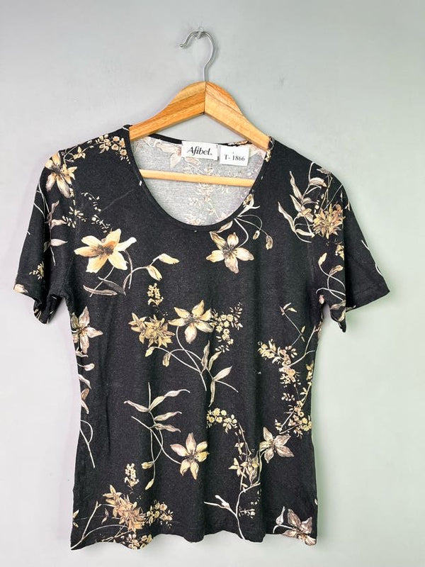 BLACK FLORAL PRINT T-SHIRT - Thrifty Threads