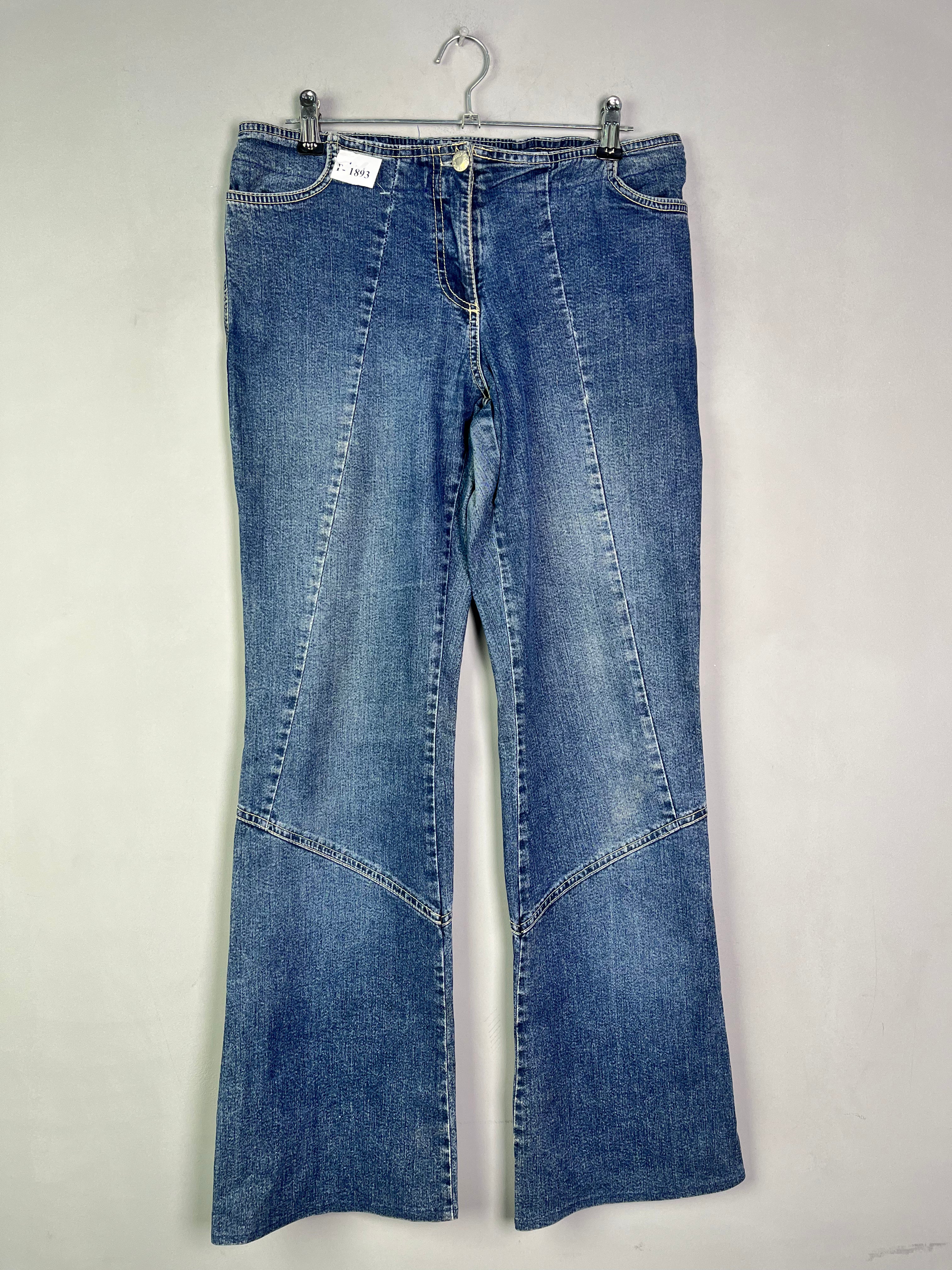 BLUE STRAIGHT LEG JEANS - Thrifty Threads