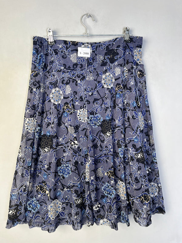 BLUE FLORAL PRINTED SKIRT - Thrifty Threads