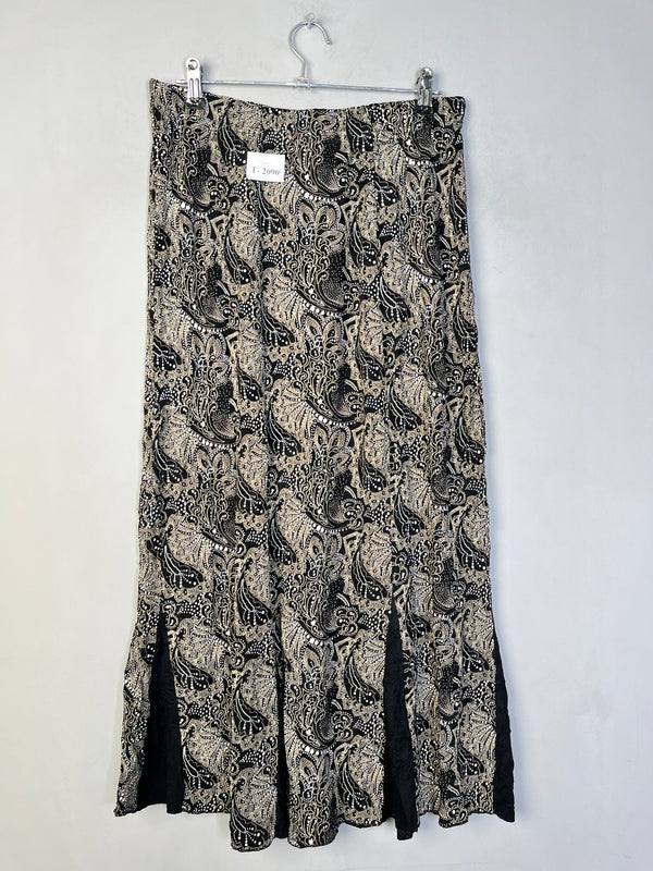 ABSTRACT PLEATED SKIRT - Thrifty Threads