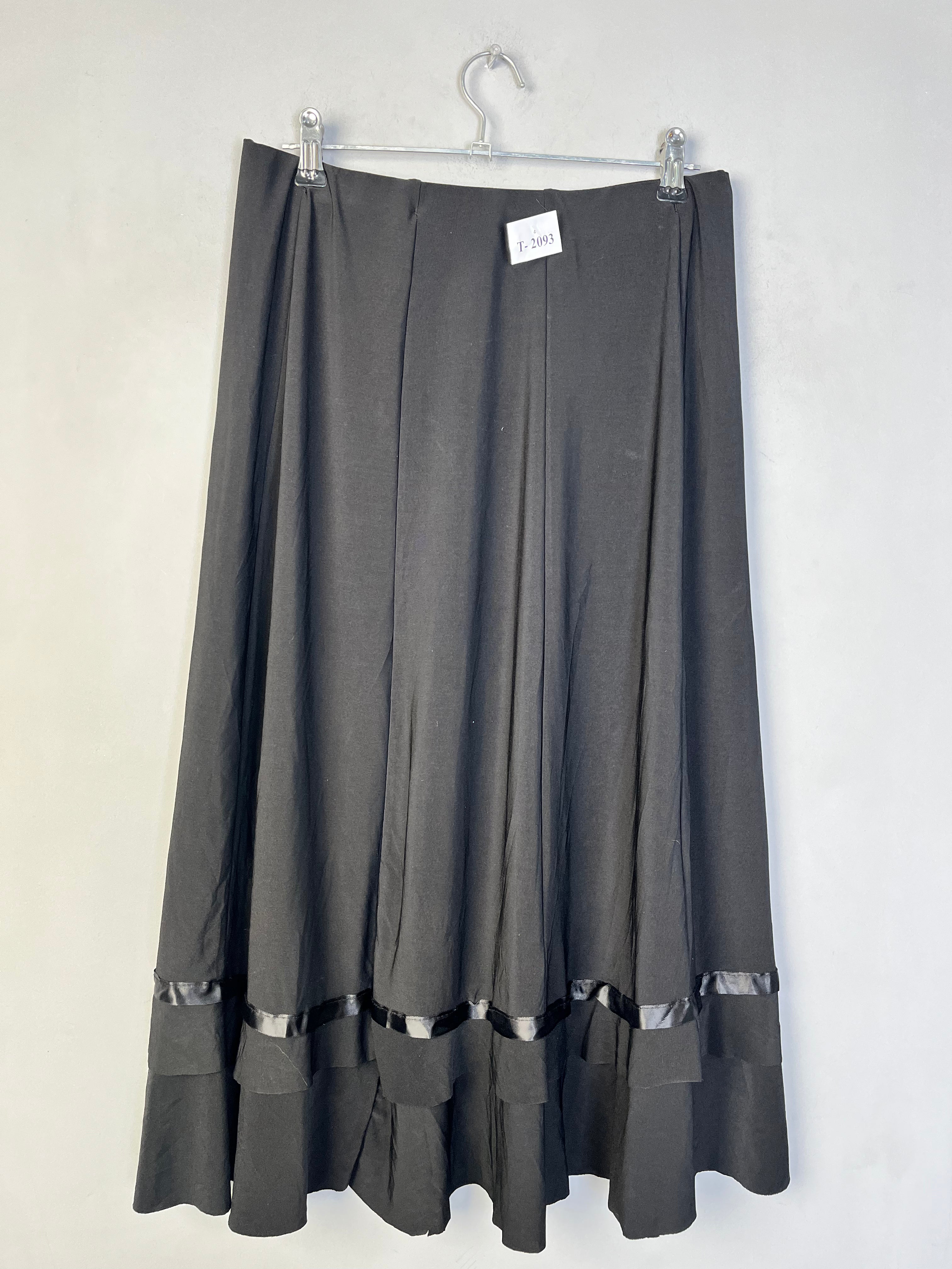 BLACK FLOWY SKIRT - Thrifty Threads