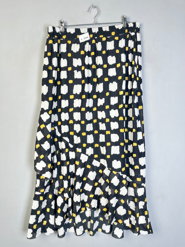 BLACK & WHITE PRINTED SKIRT - Thrifty Threads