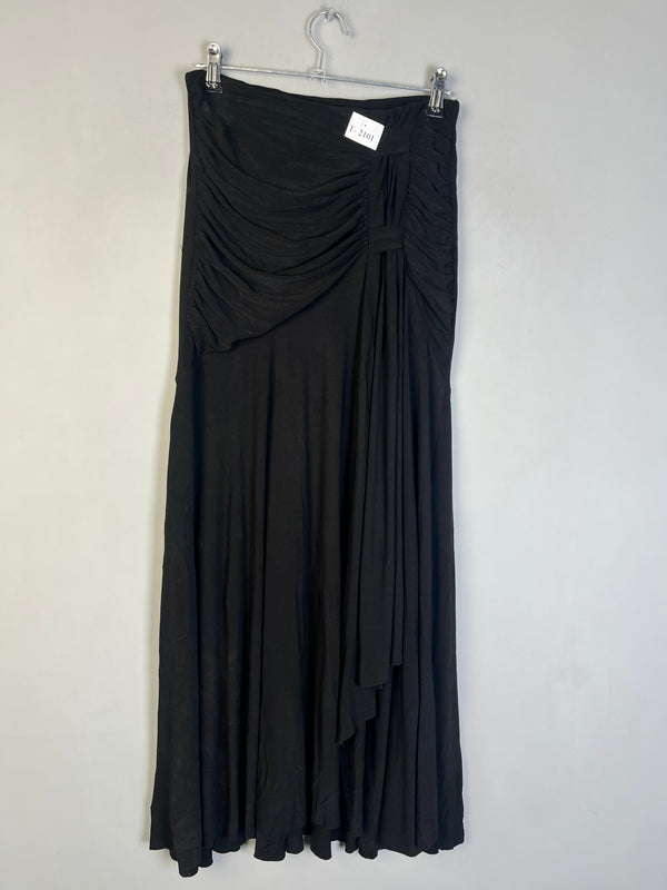 BLACK RUFFLE SKIRT - Thrifty Threads