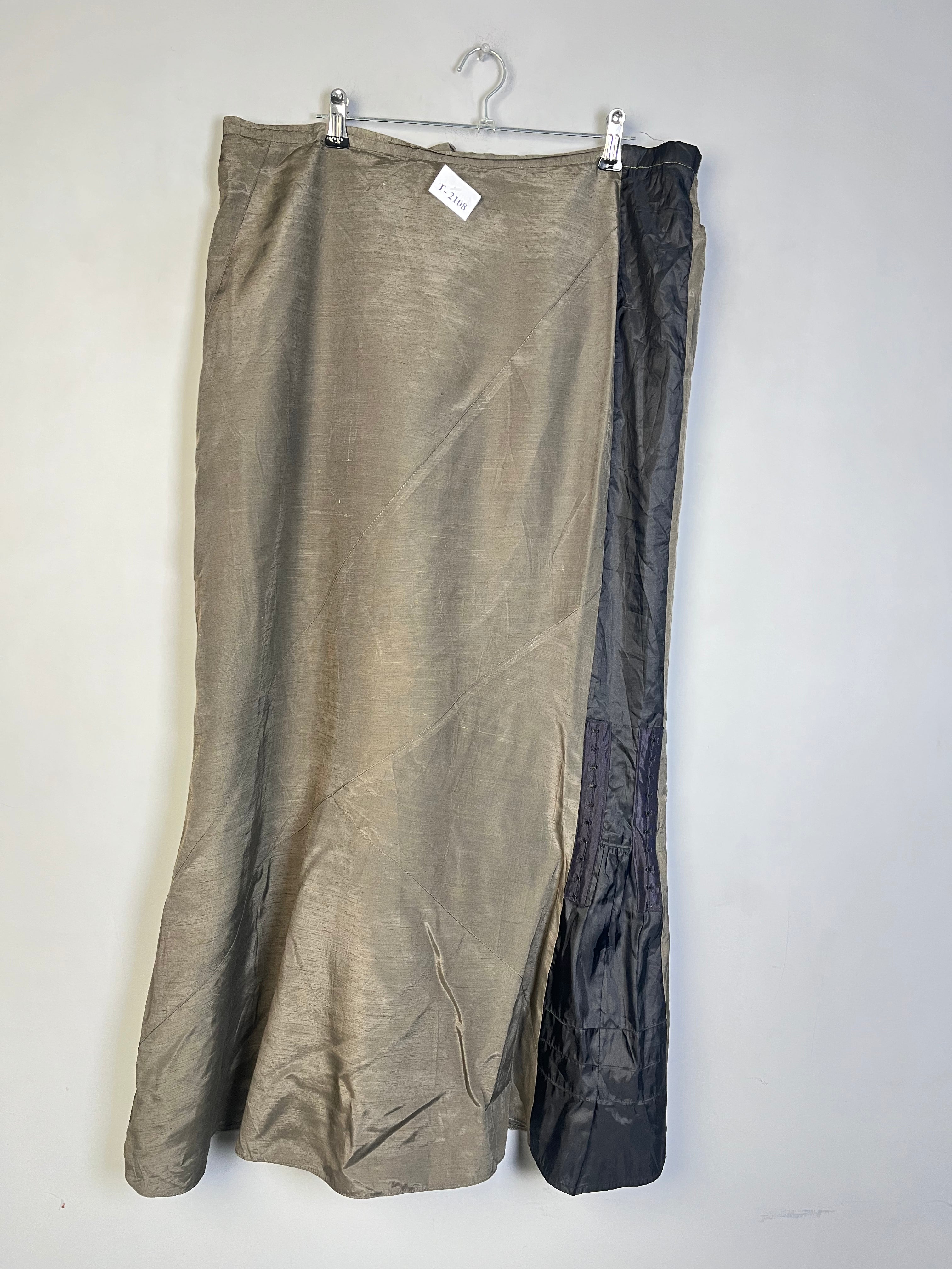 BROWN A-LINE SKIRT - Thrifty Threads