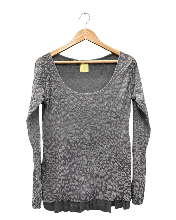GREY ANIMAL PRINT TOP