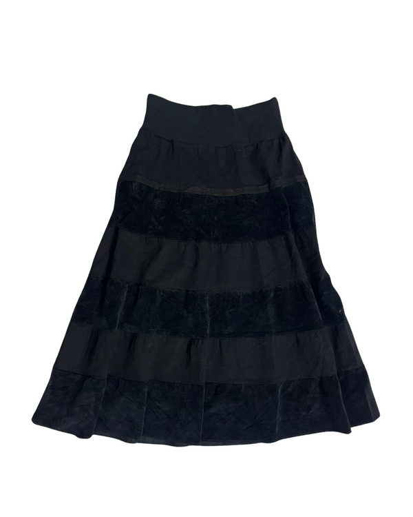 BLACK FULL CIRCLE SKIRT
