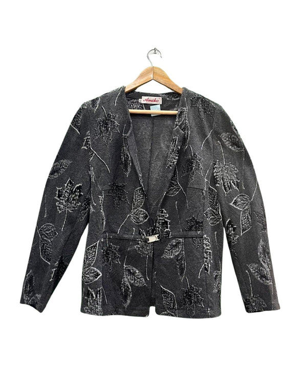 EMBROIDED BLACK BLAZER